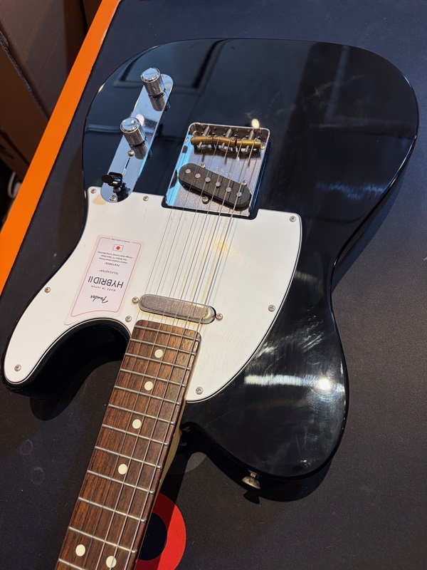 Fender Made in Japan HYBRID II Telecaster Black/Rの画像